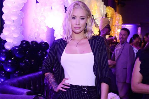 Iggy Azalea Deletes Social Media Accounts After Nude Photo Leak